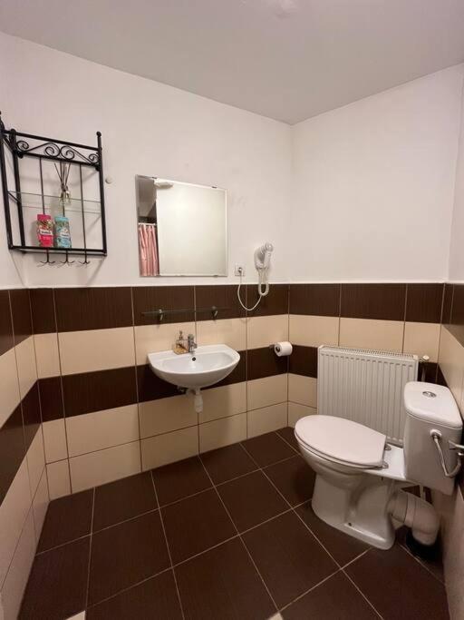 12# Sunflower Cozy Apartment Budapeste Exterior foto